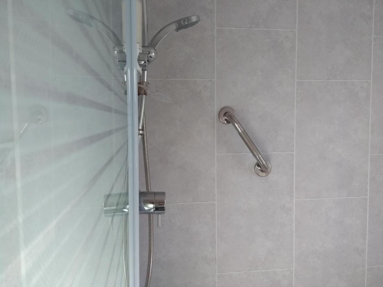 Very Central Location- Free Parking - 2 Bedrooms Belfast Dış mekan fotoğraf