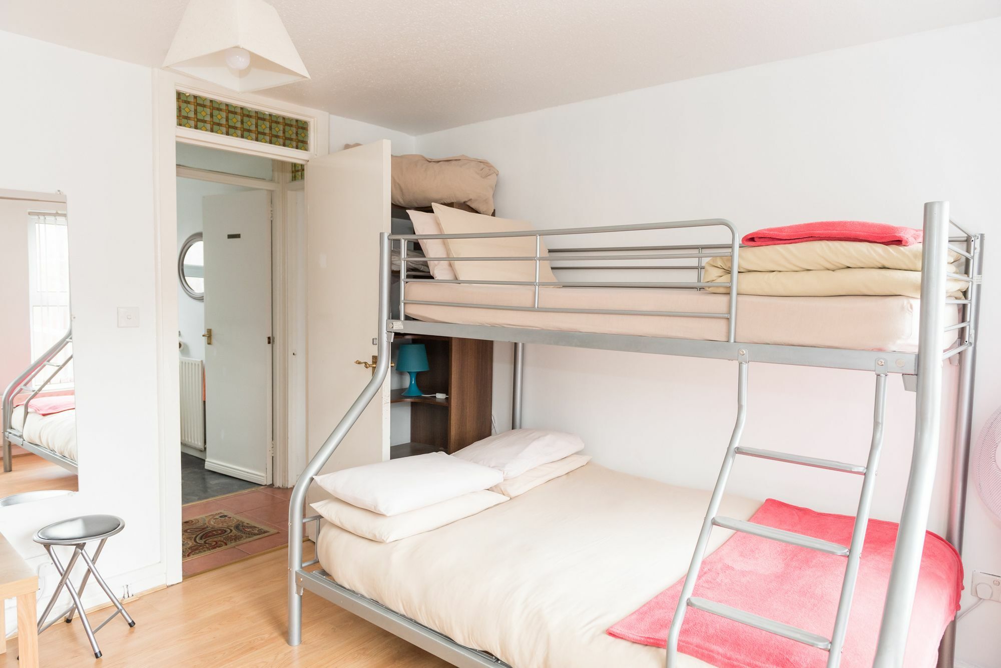 Very Central Location- Free Parking - 2 Bedrooms Belfast Dış mekan fotoğraf
