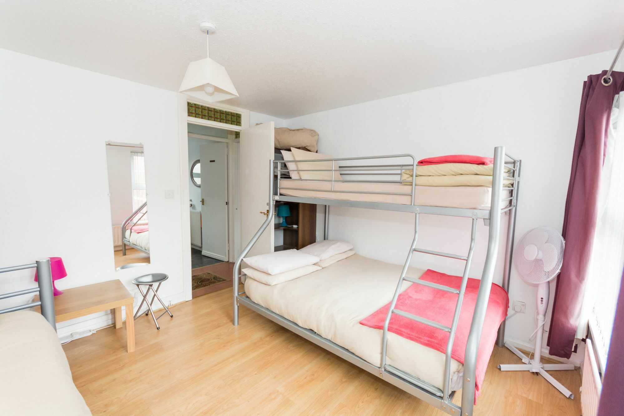 Very Central Location- Free Parking - 2 Bedrooms Belfast Dış mekan fotoğraf